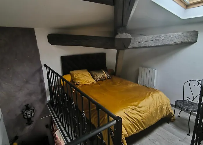 Ravissant Au Bord De L'herault 아파트 *